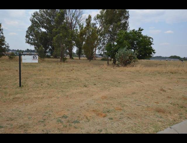 LAND FOR SALE IN HERON BANKS GOLF ESTATE